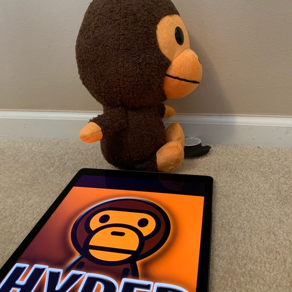 SOLD OUT - Bape Baby Milo Jumbo Plush *SUPER RARE* - Picture 3 of 5